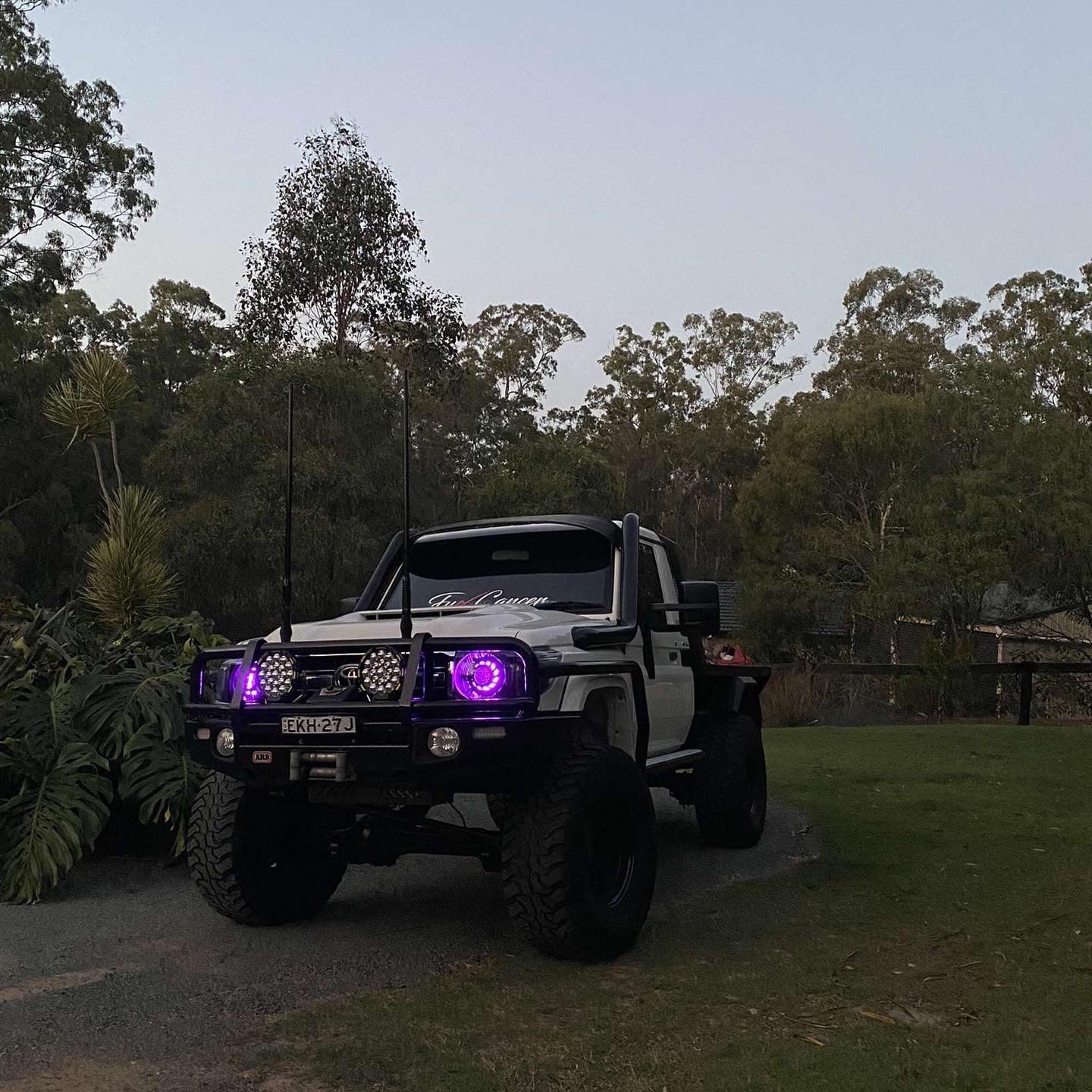 79 Series Land Cruiser RGBW Turbines