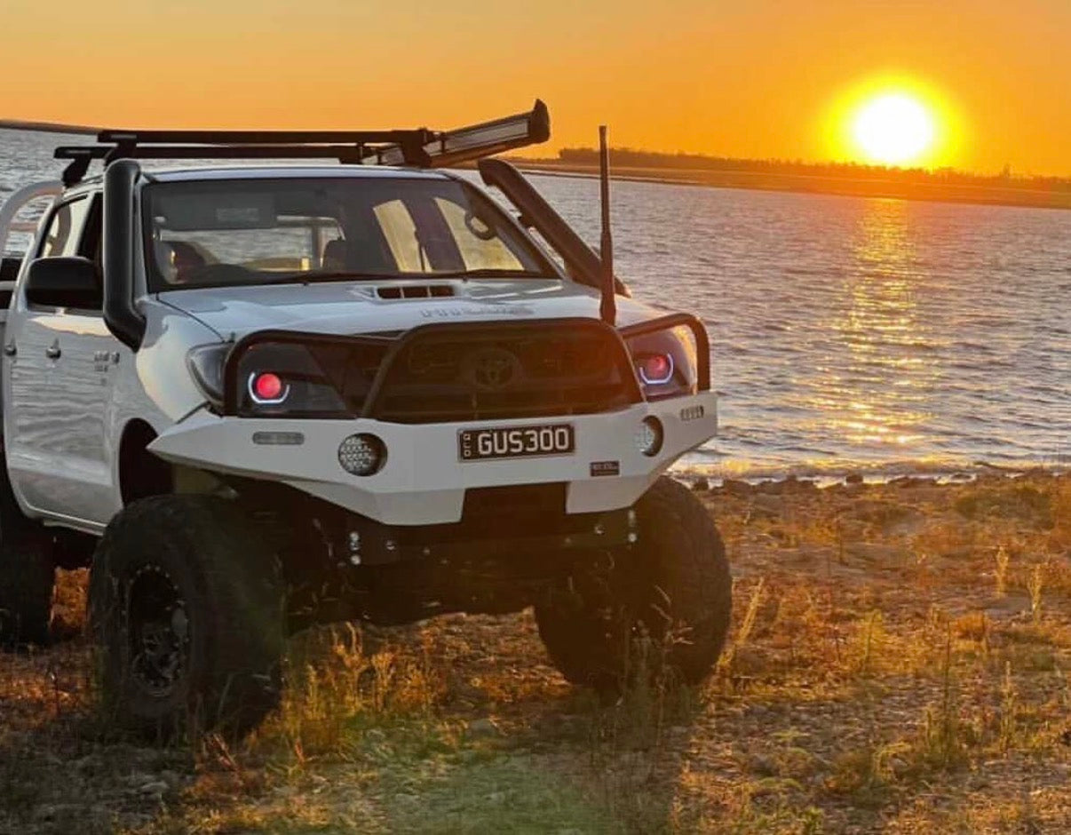 Face Lift N70 Hilux Angry Eye White N Amber