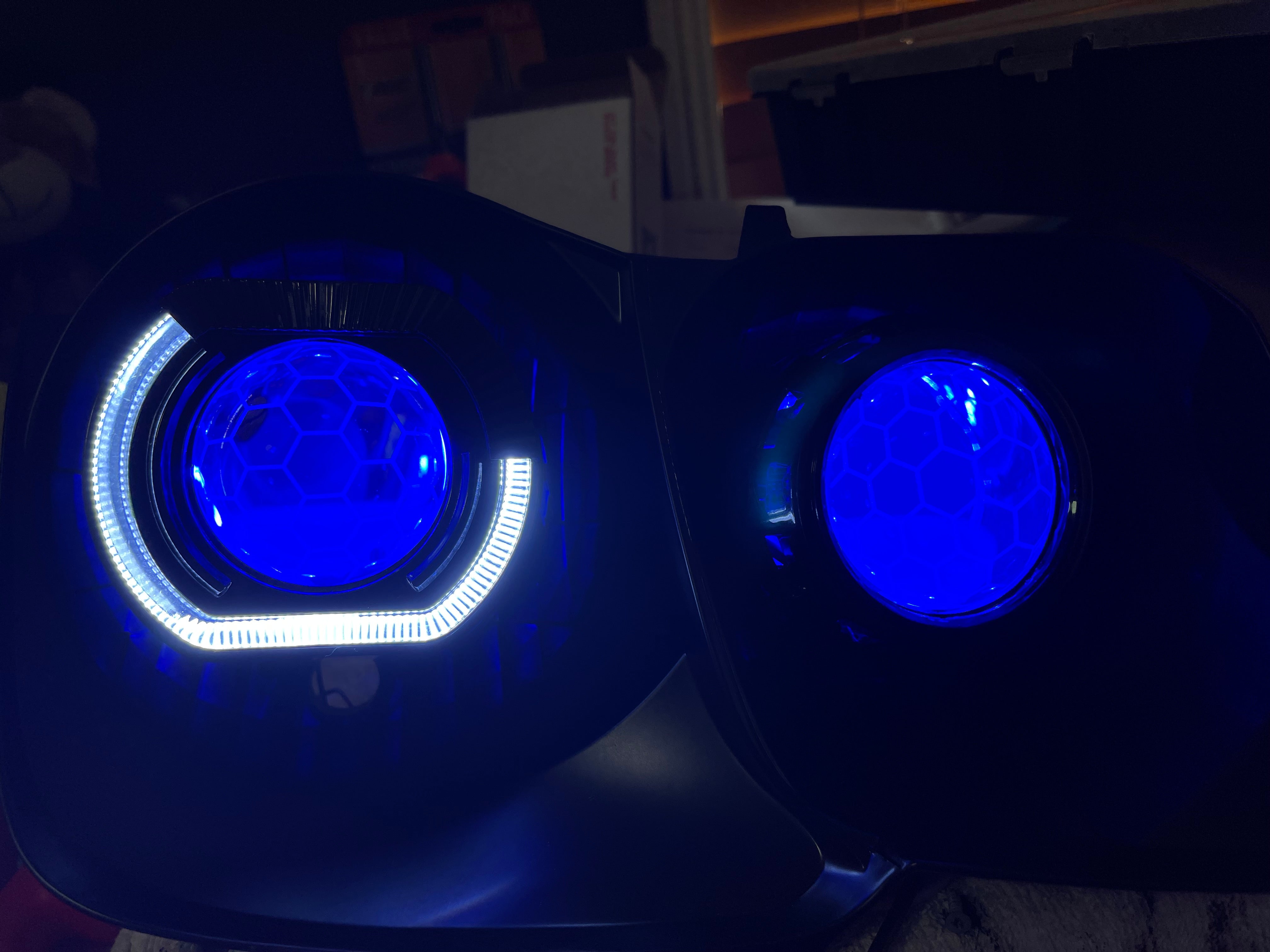 105 series Land Cruiser Angry Eye, Quad Projectors